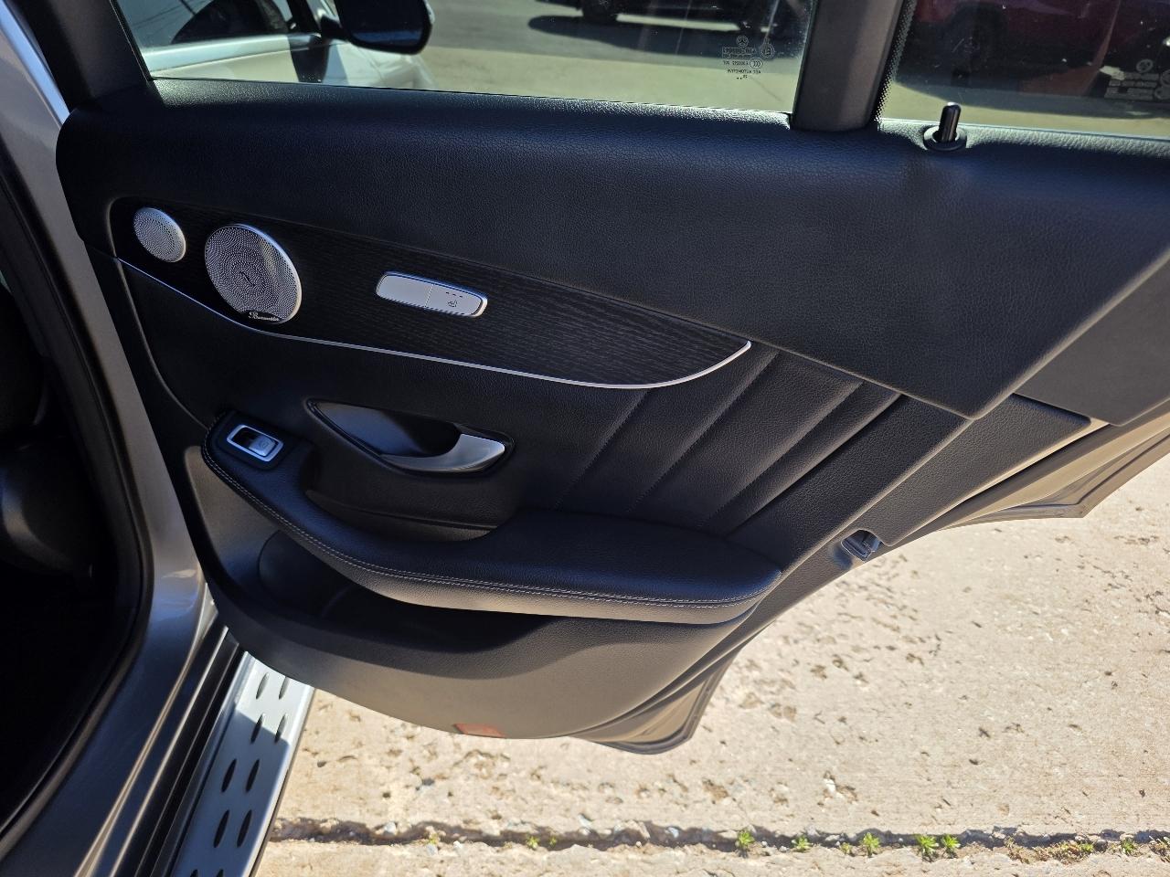 Mercedes-Benz GLC GLC 300 4MATIC SUV 2021