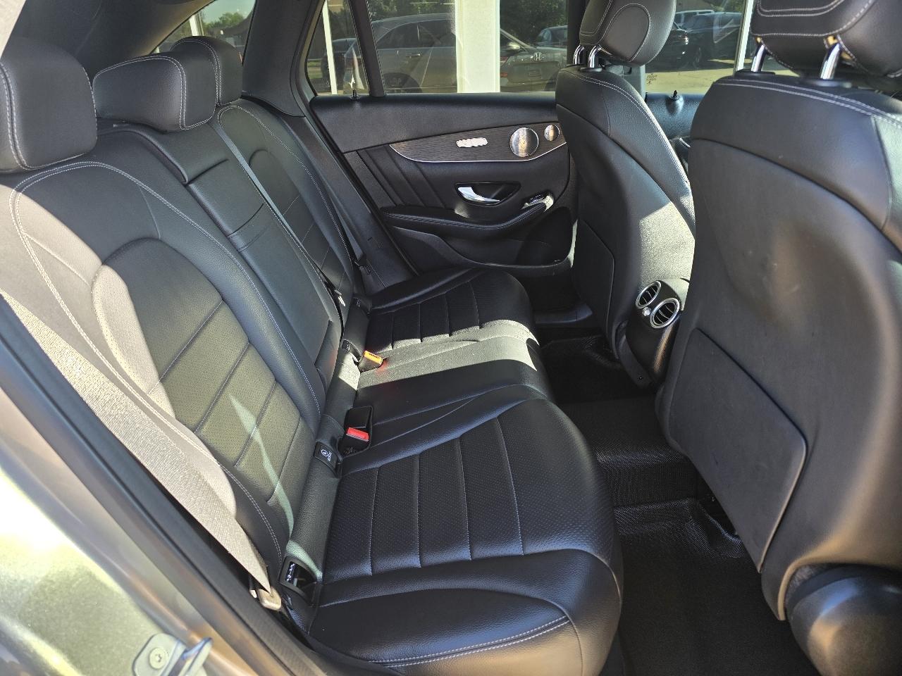 Mercedes-Benz GLC GLC 300 4MATIC SUV 2021