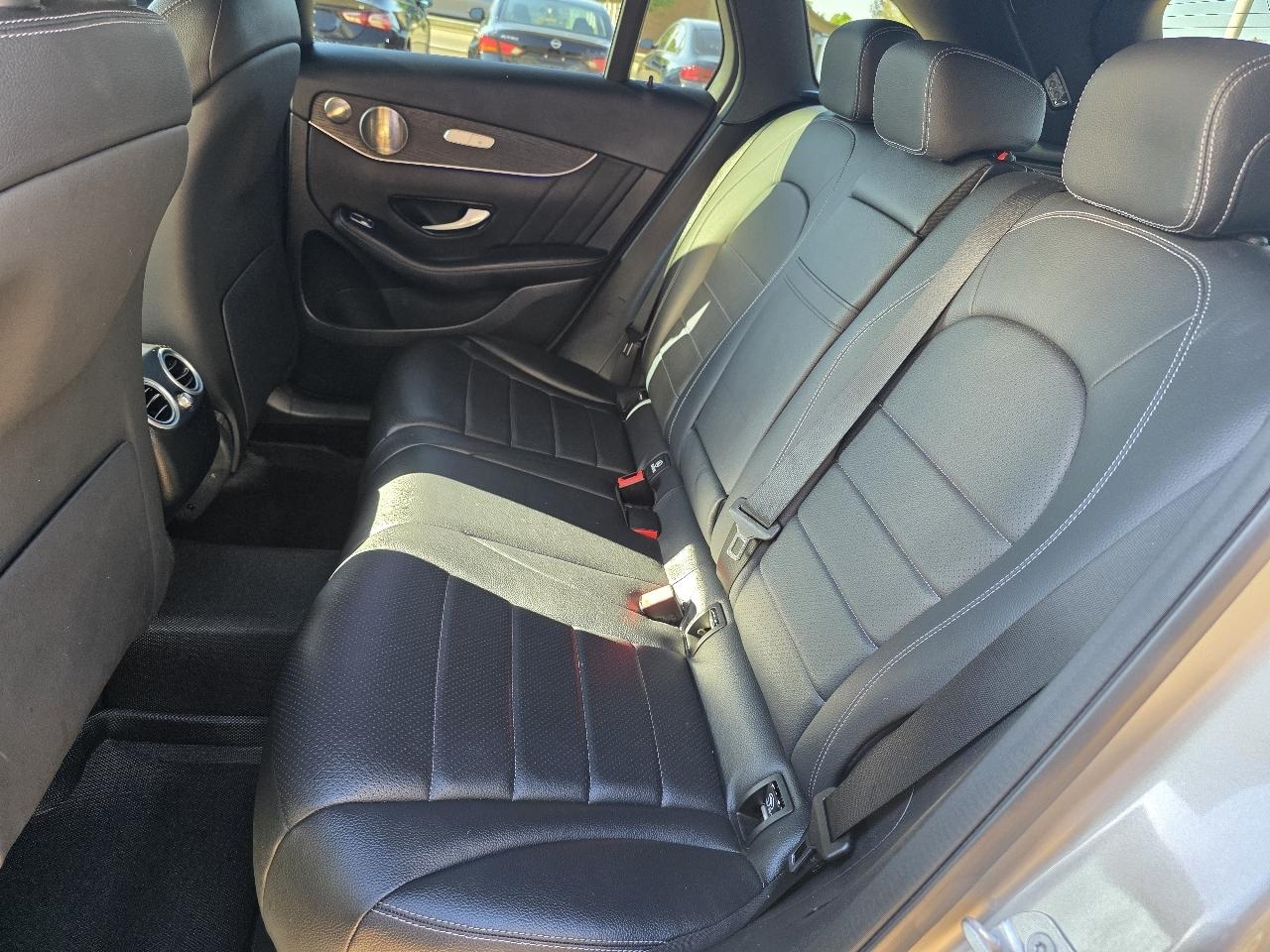 Mercedes-Benz GLC GLC 300 4MATIC SUV 2021