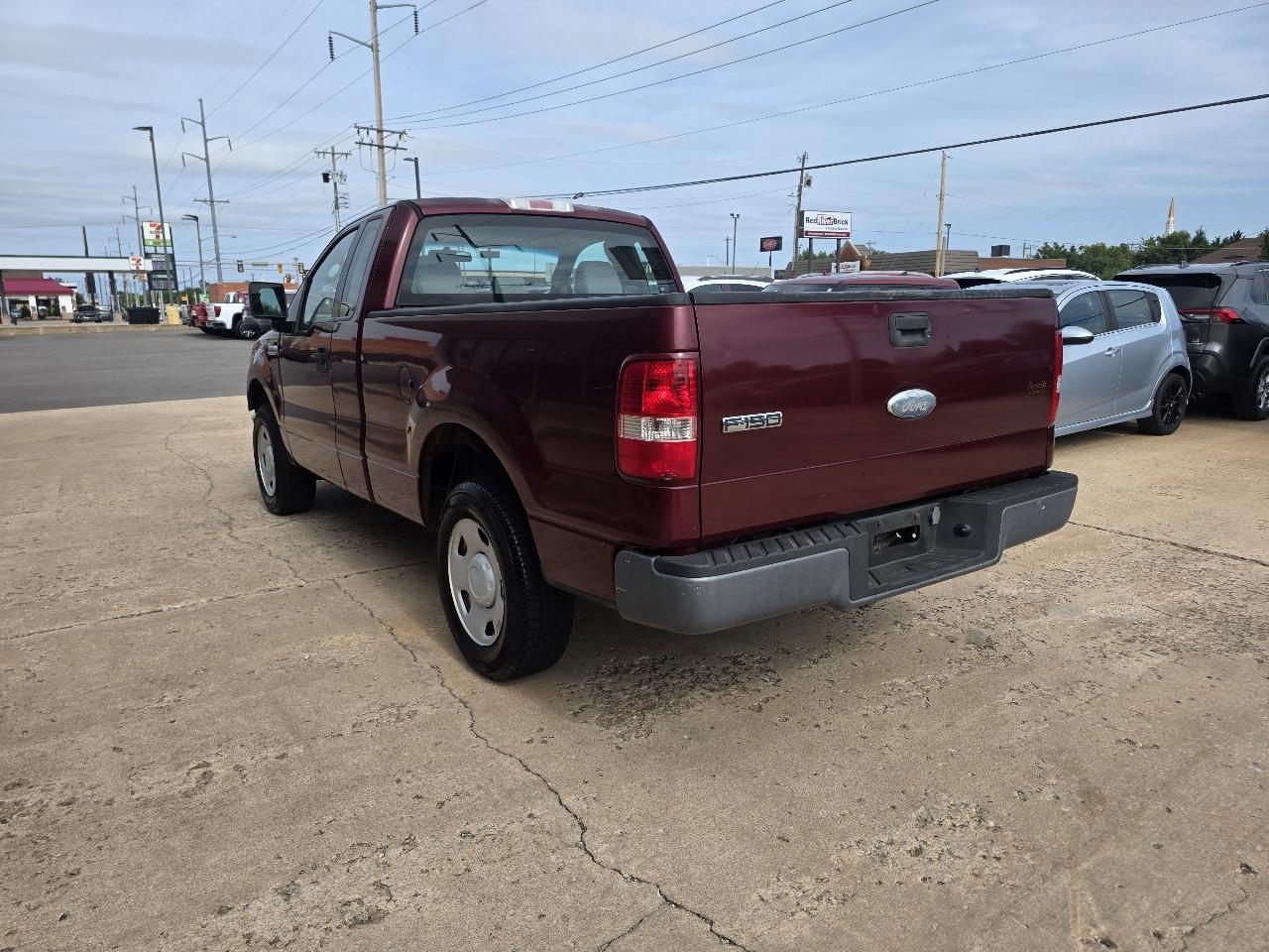 Ford F-150 Reg Cab 126" XLT 2006