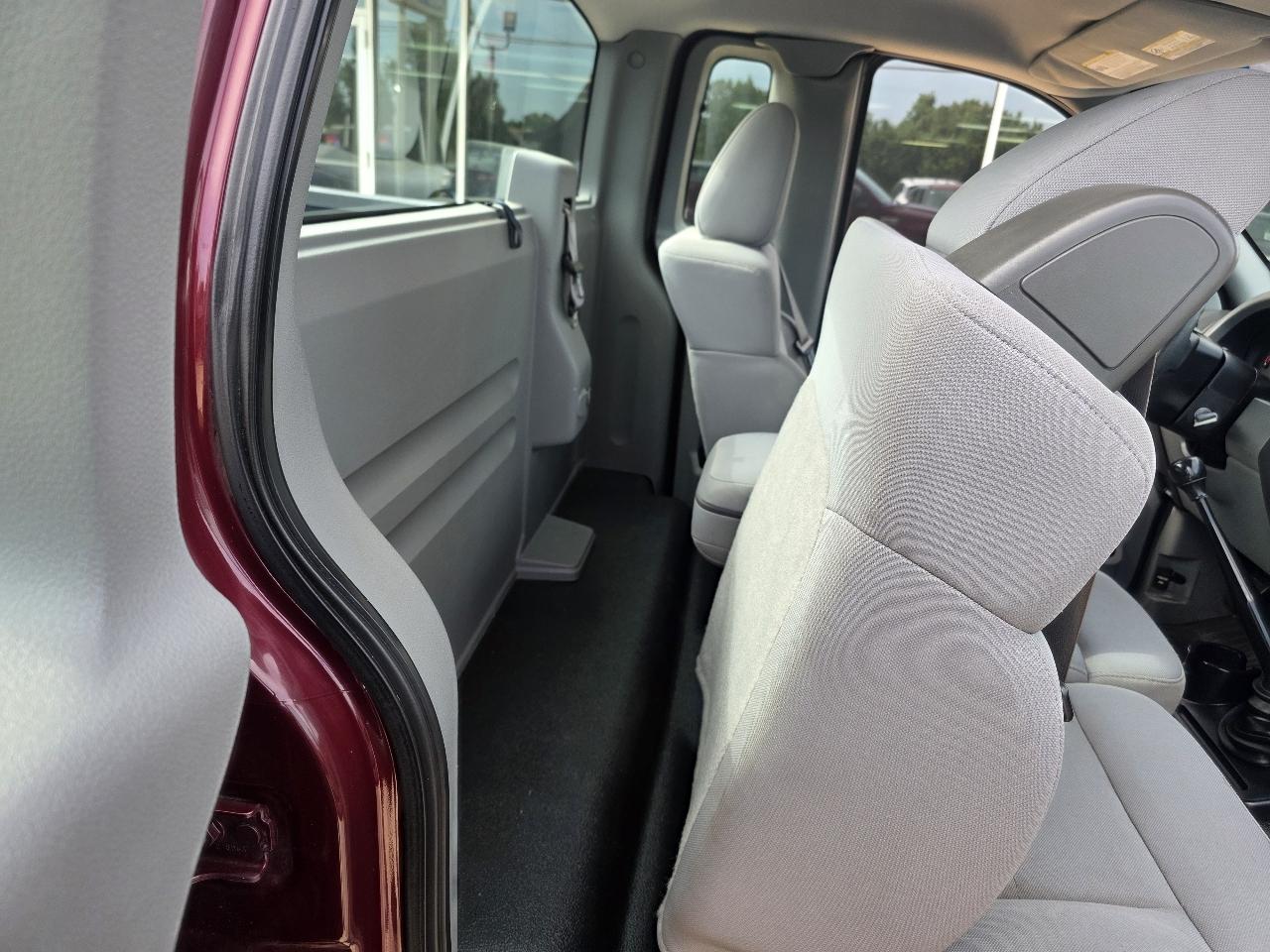 Ford F-150 Reg Cab 126" XLT 2006
