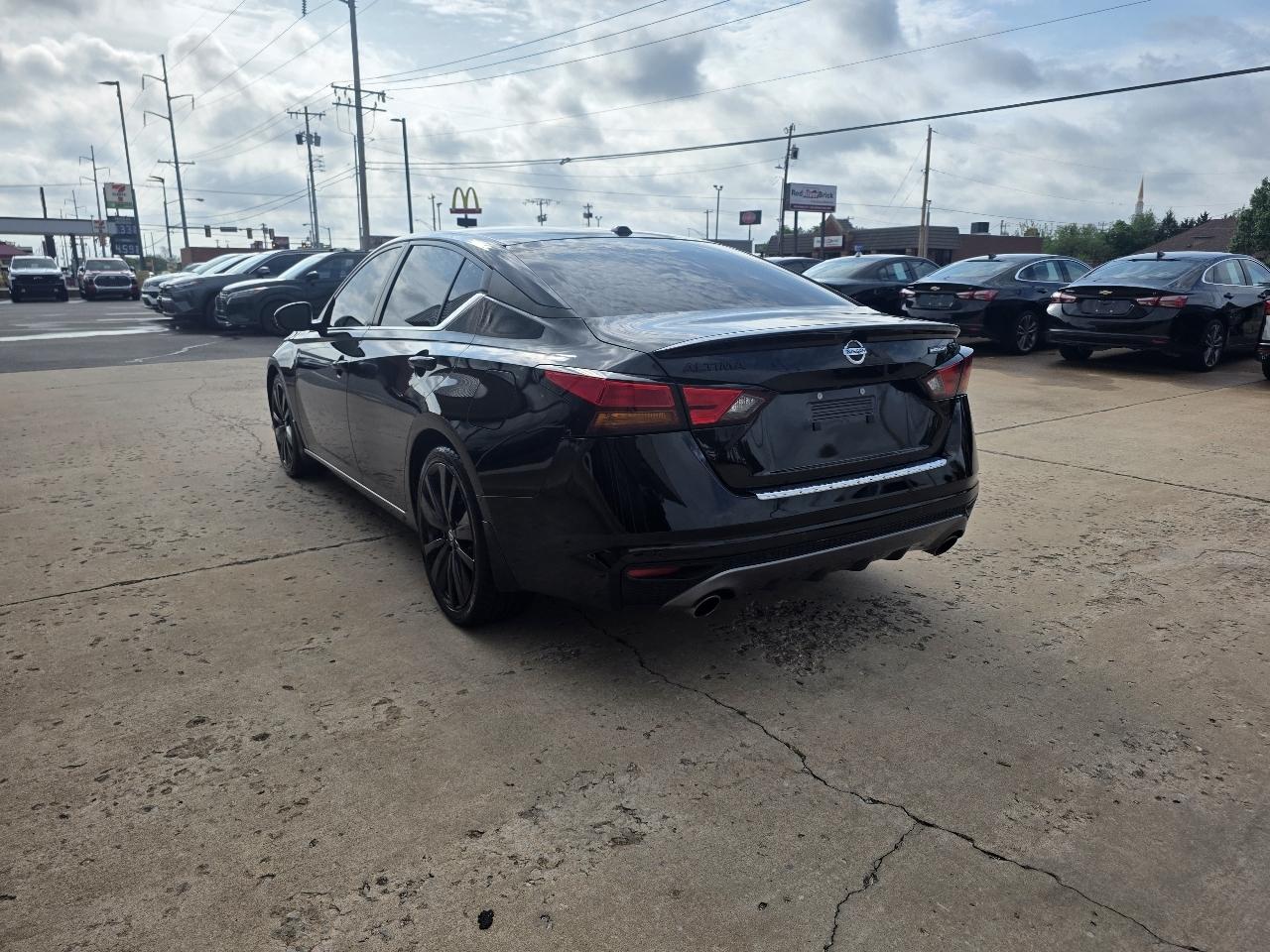 Nissan Altima 2.5 SR Sedan 2022