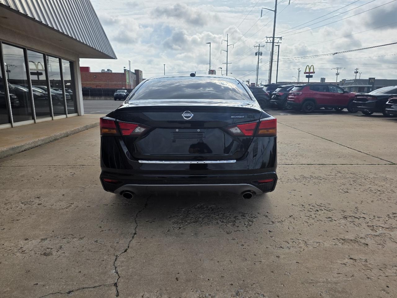 Nissan Altima 2.5 SR Sedan 2022