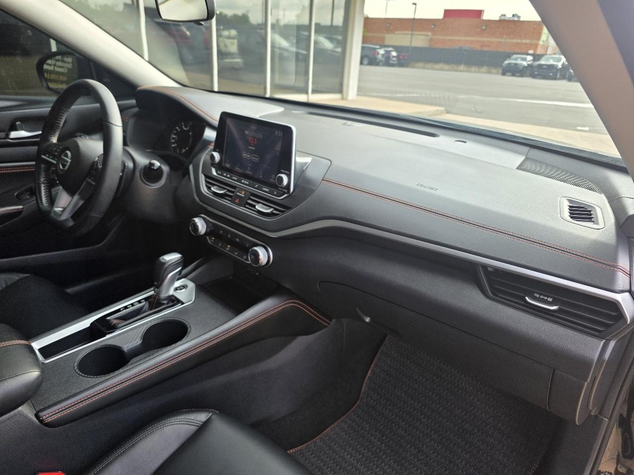 Nissan Altima 2.5 SR Sedan 2022