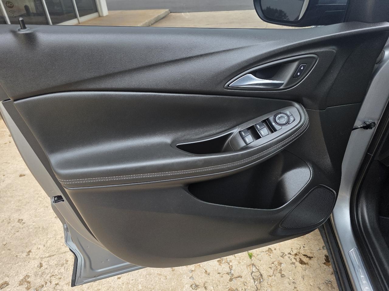 Buick Encore GX FWD 4dr Preferred 2023