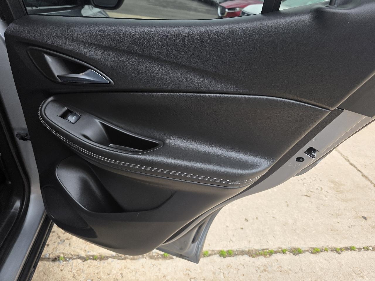 Buick Encore GX FWD 4dr Preferred 2023