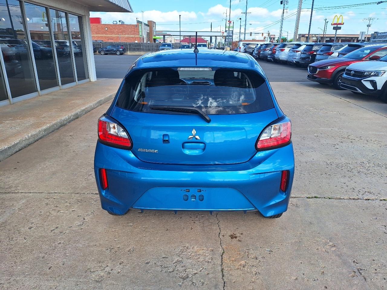 Mitsubishi Mirage ES CVT 2024