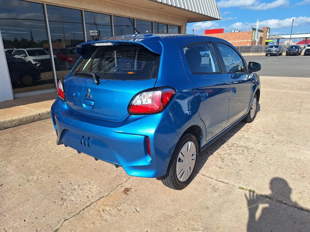 Mitsubishi Mirage ES CVT 2024