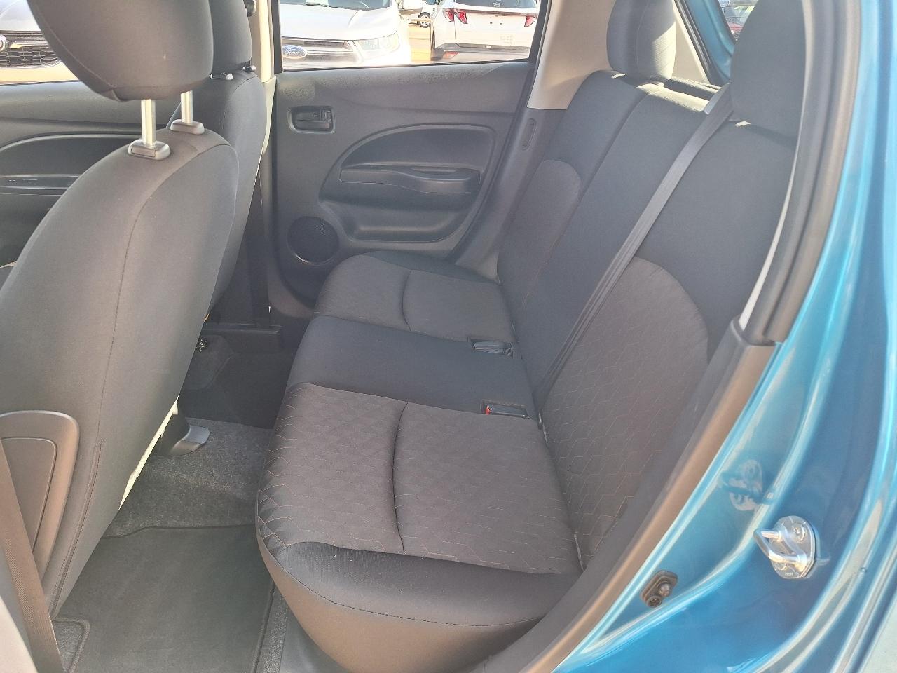 Mitsubishi Mirage ES CVT 2024