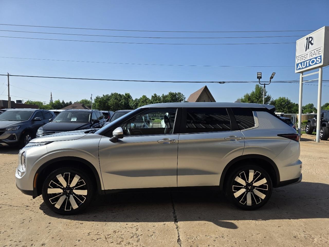 Mitsubishi Outlander SE AWC 2025