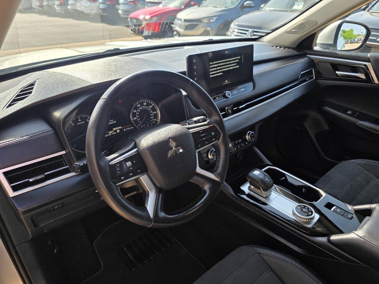 Mitsubishi Outlander SE AWC 2025