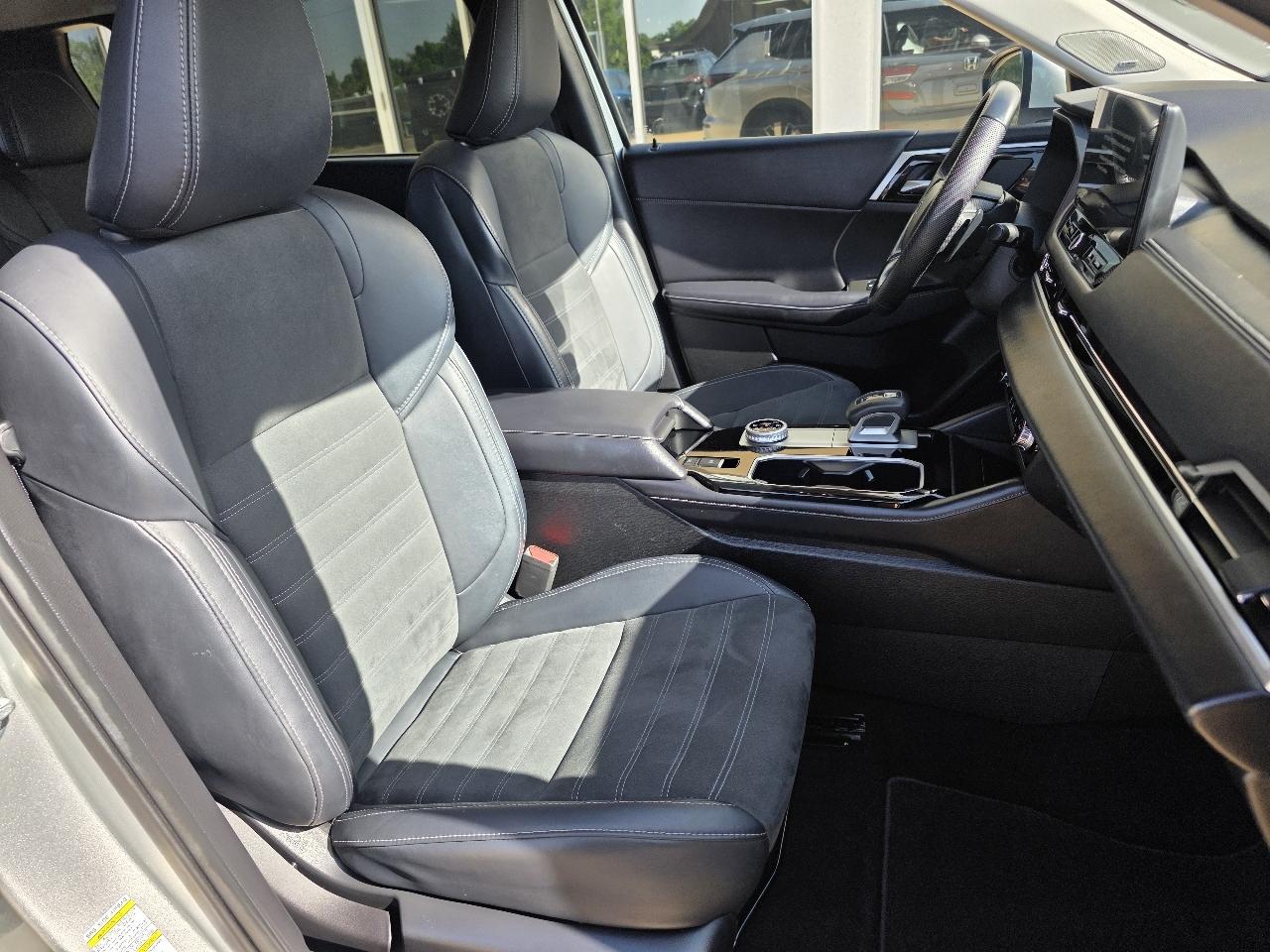 Mitsubishi Outlander SE AWC 2025