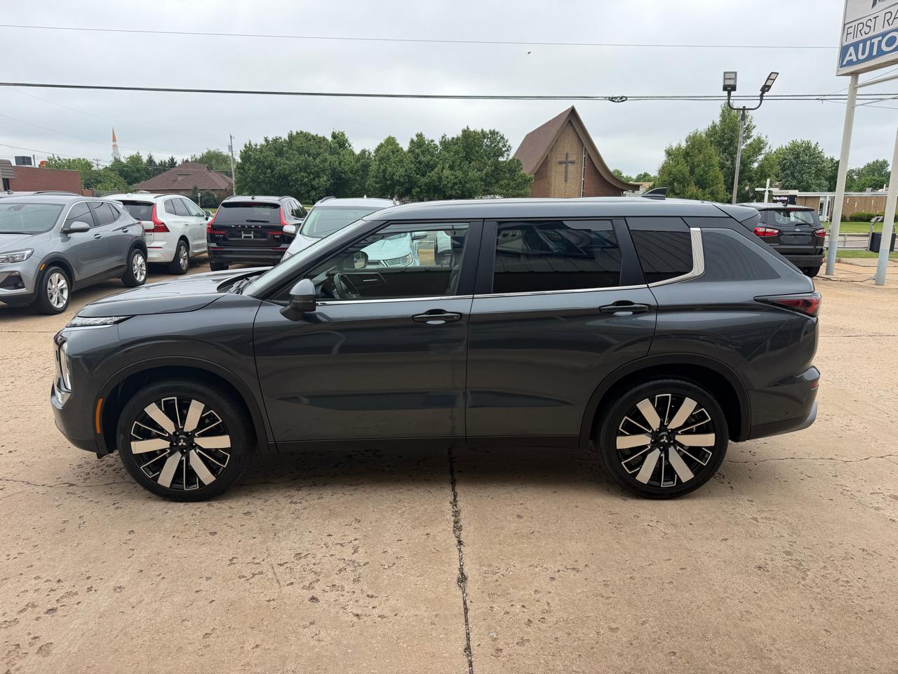 Mitsubishi Outlander SE AWC 2025