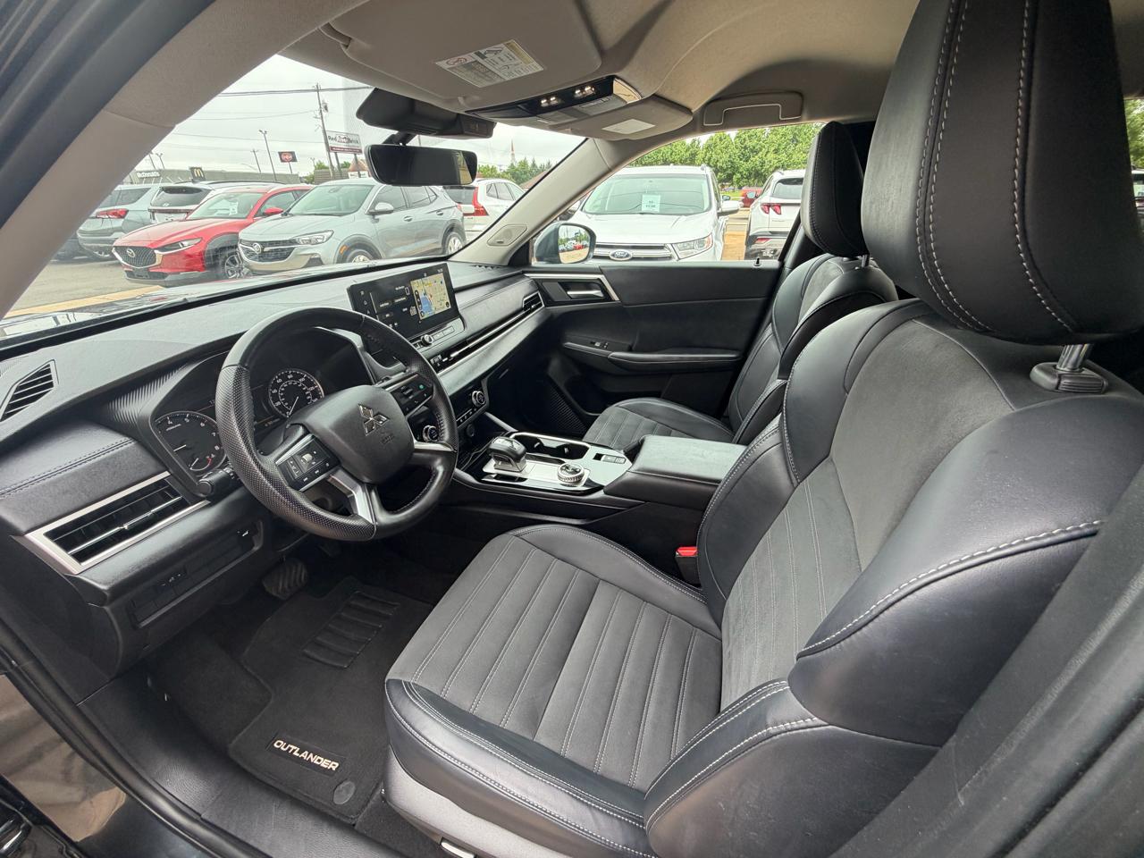 Mitsubishi Outlander SE AWC 2025