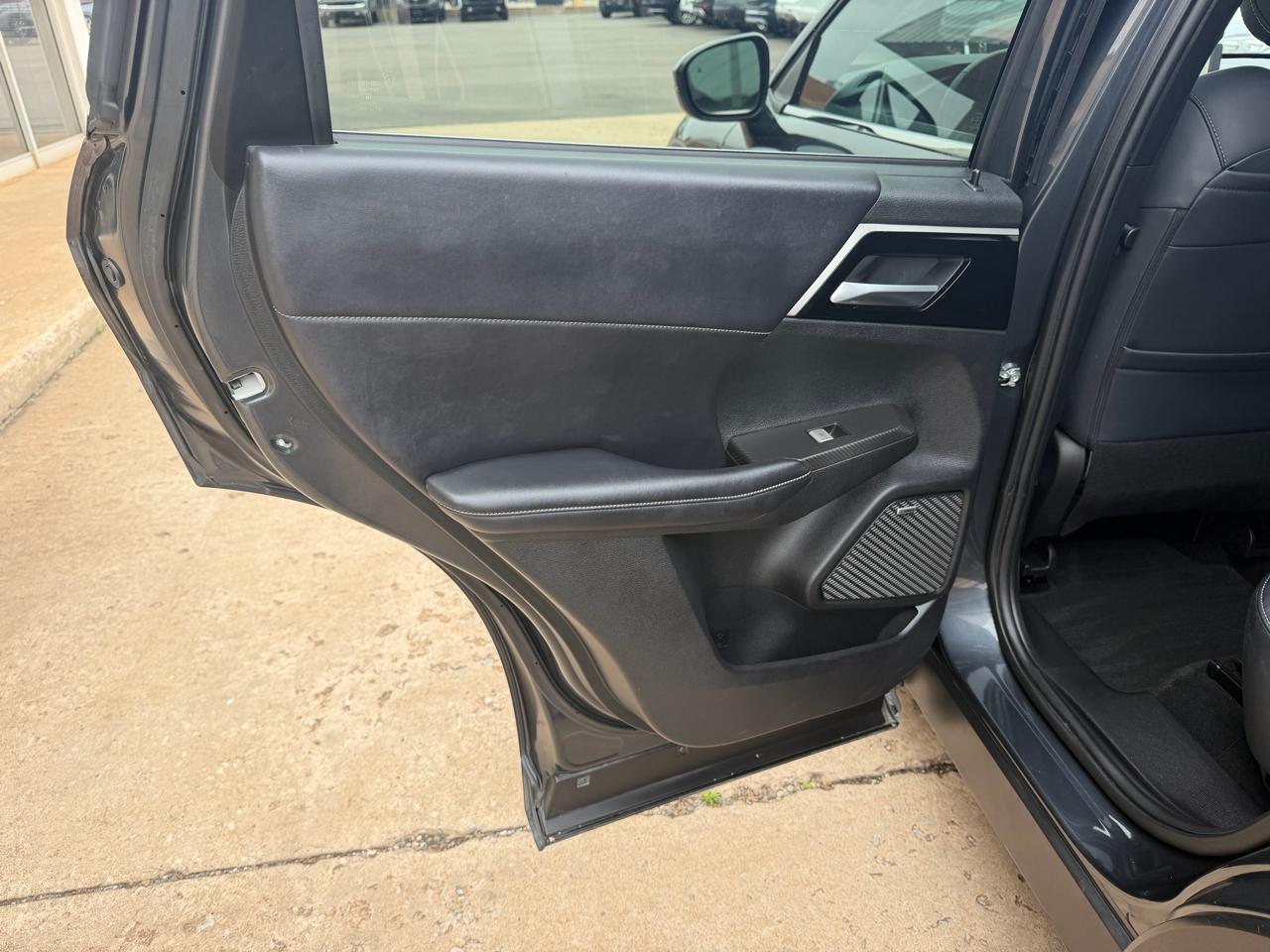 Mitsubishi Outlander SE AWC 2025