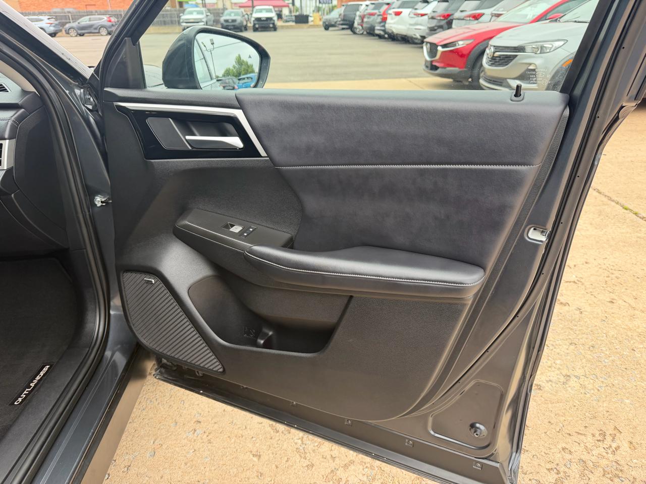 Mitsubishi Outlander SE AWC 2025