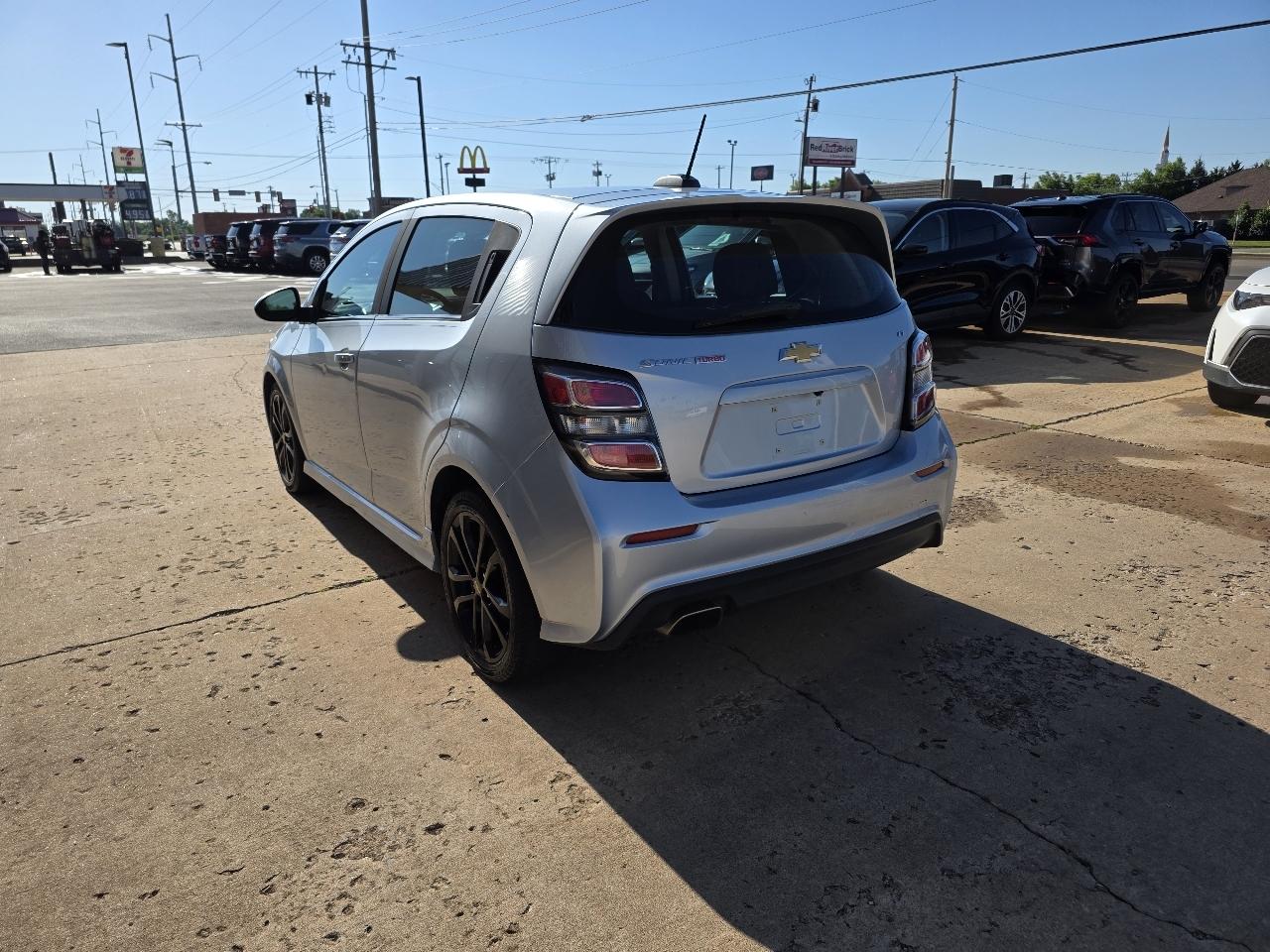 Chevrolet Sonic 5dr HB Auto LT w/1SD 2017