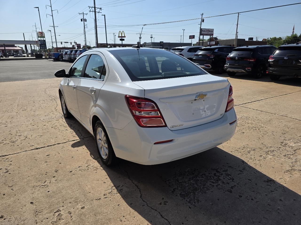 Chevrolet Sonic 4dr Sdn Auto LT 2019