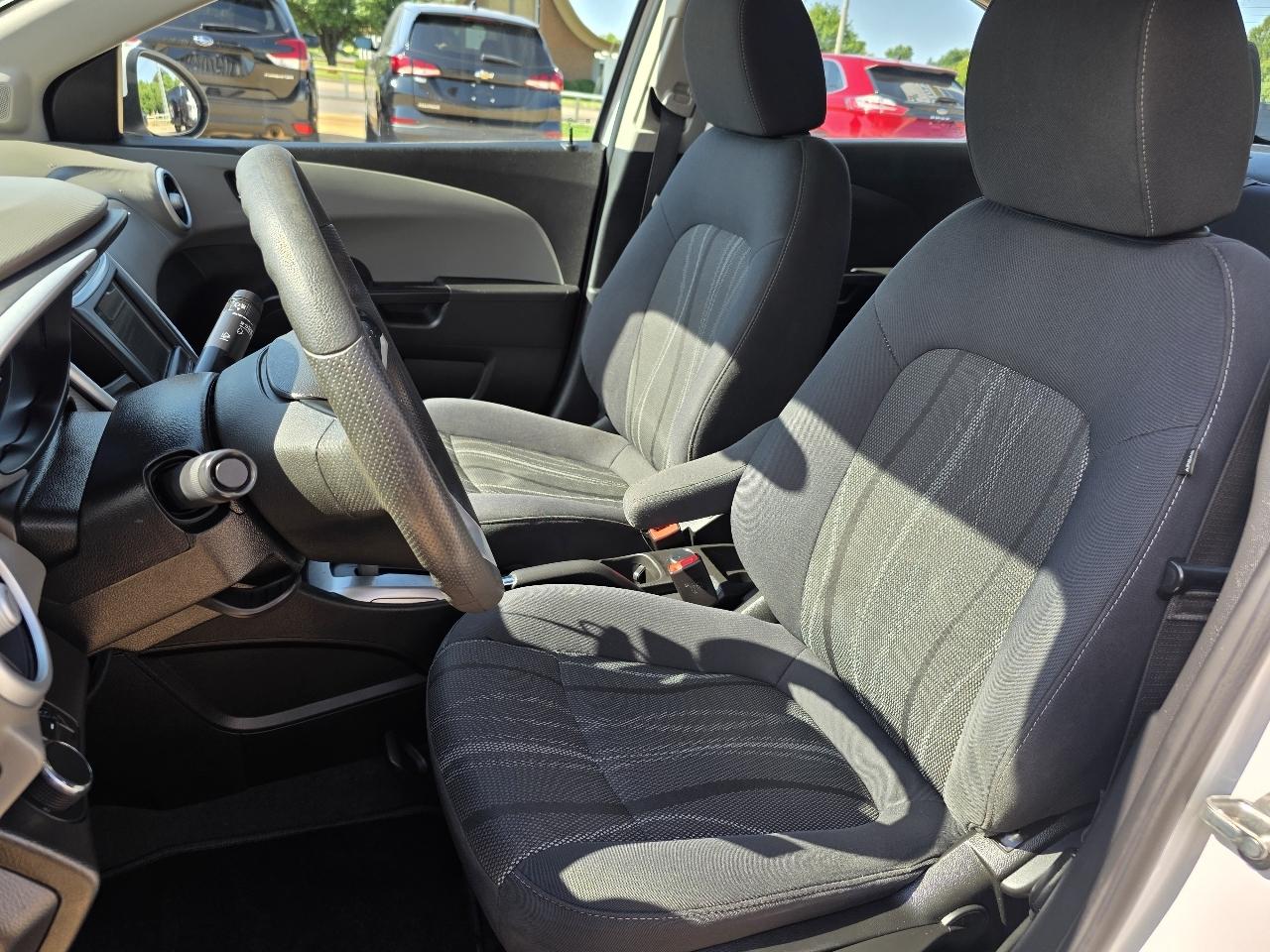 Chevrolet Sonic 4dr Sdn Auto LT 2019