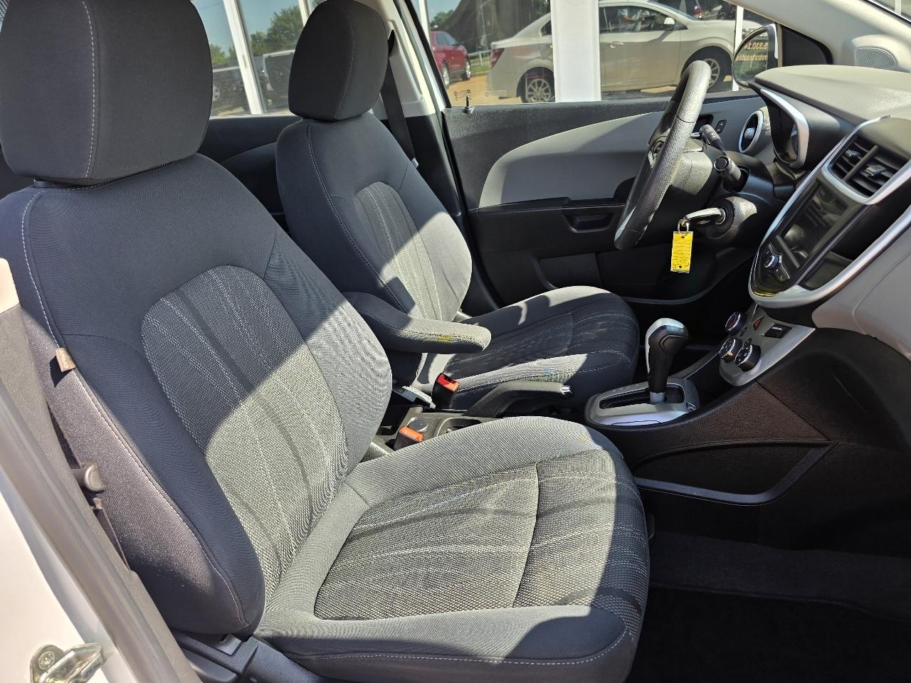Chevrolet Sonic 4dr Sdn Auto LT 2019