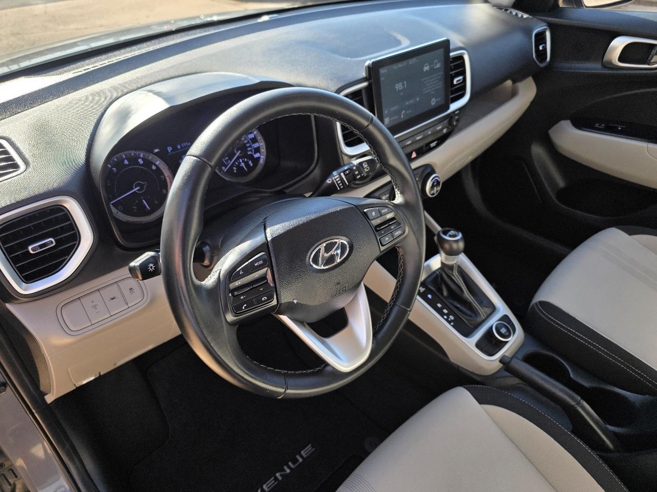 Hyundai Venue SEL IVT 2020