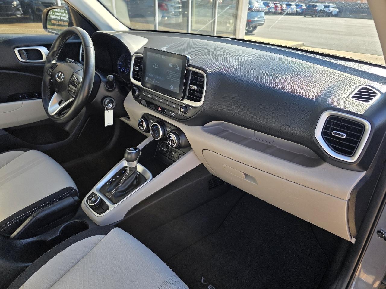 Hyundai Venue SEL IVT 2020