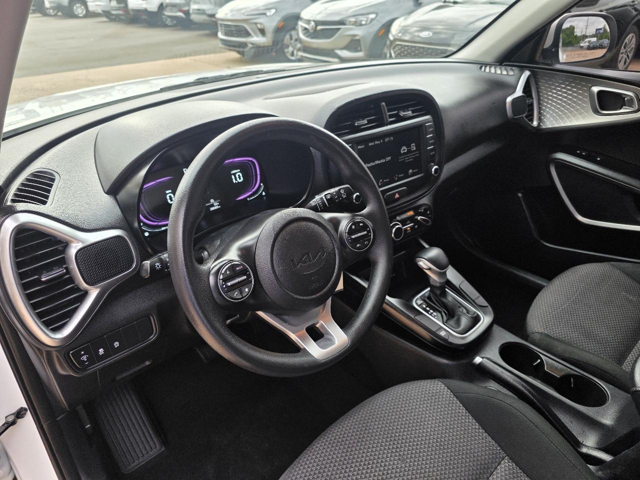 Kia Soul LX FWD 2025