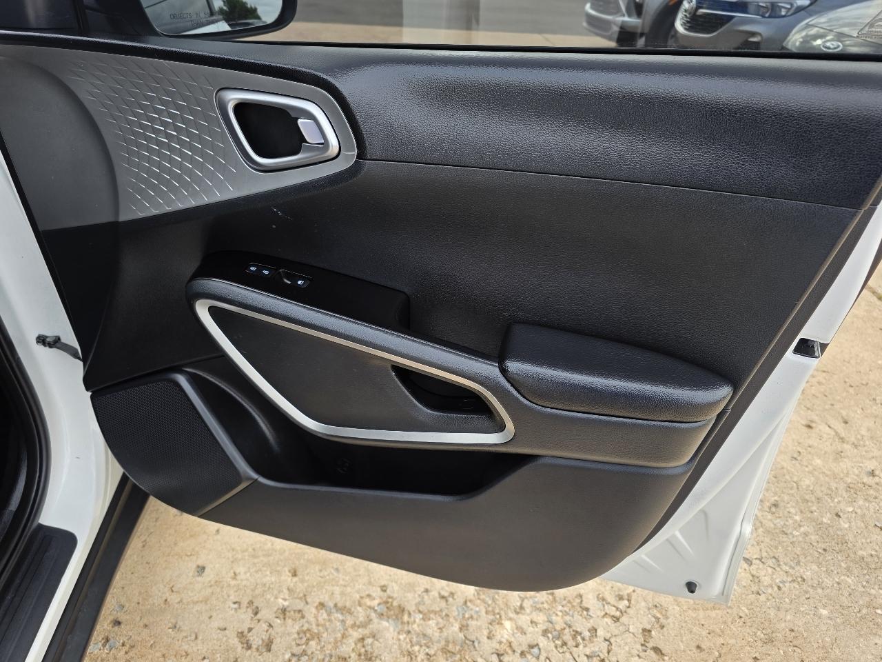 Kia Soul LX FWD 2025