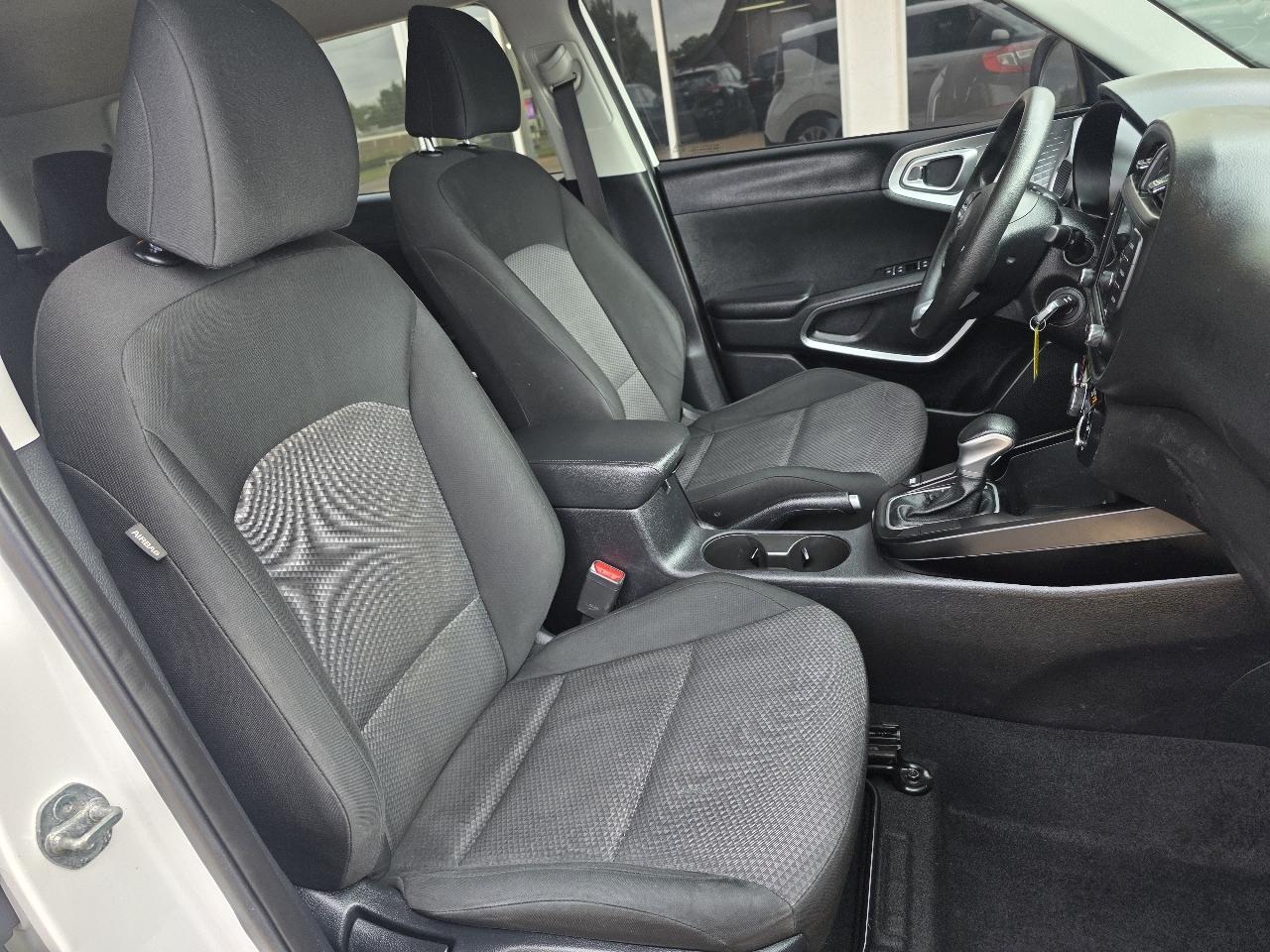 Kia Soul LX FWD 2025