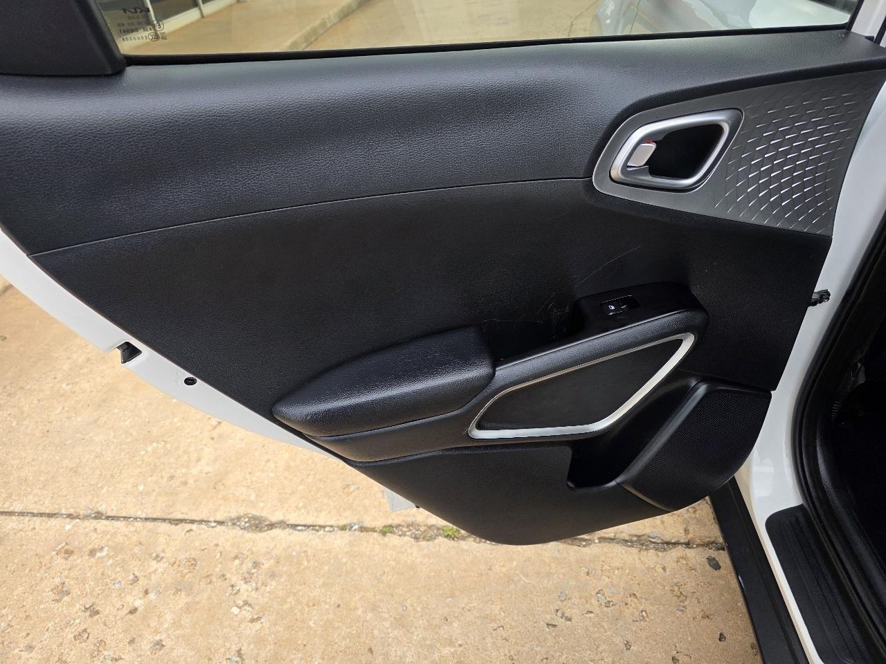 Kia Soul LX FWD 2025