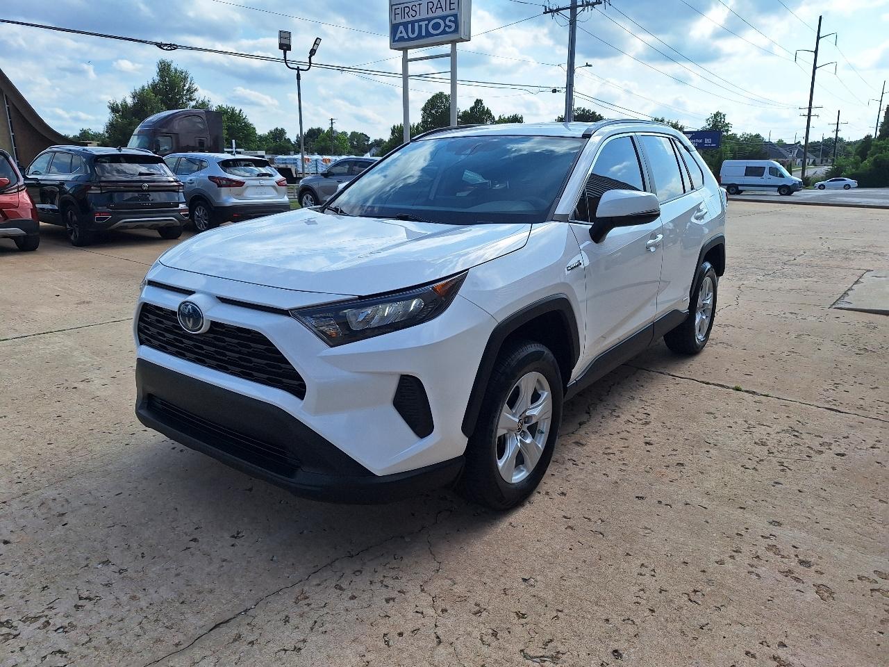Toyota RAV4 Hybrid LE AWD (Natl) 2021