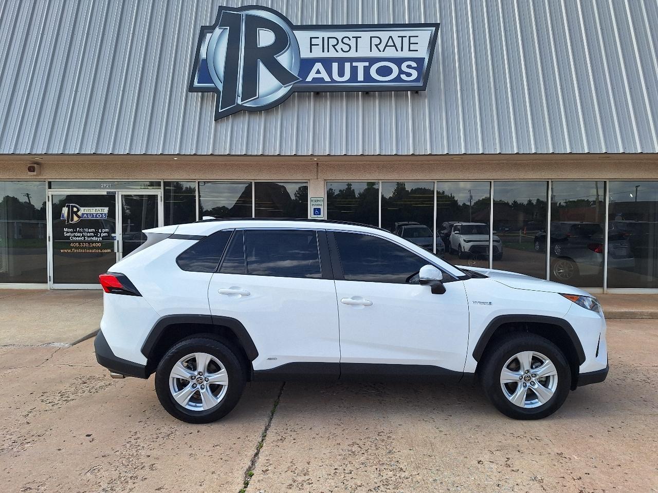 Toyota RAV4 Hybrid LE AWD (Natl) 2021