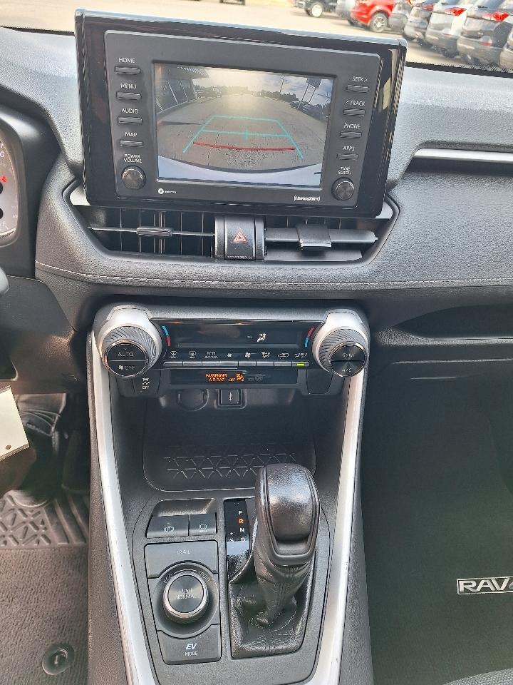 Toyota RAV4 Hybrid LE AWD (Natl) 2021