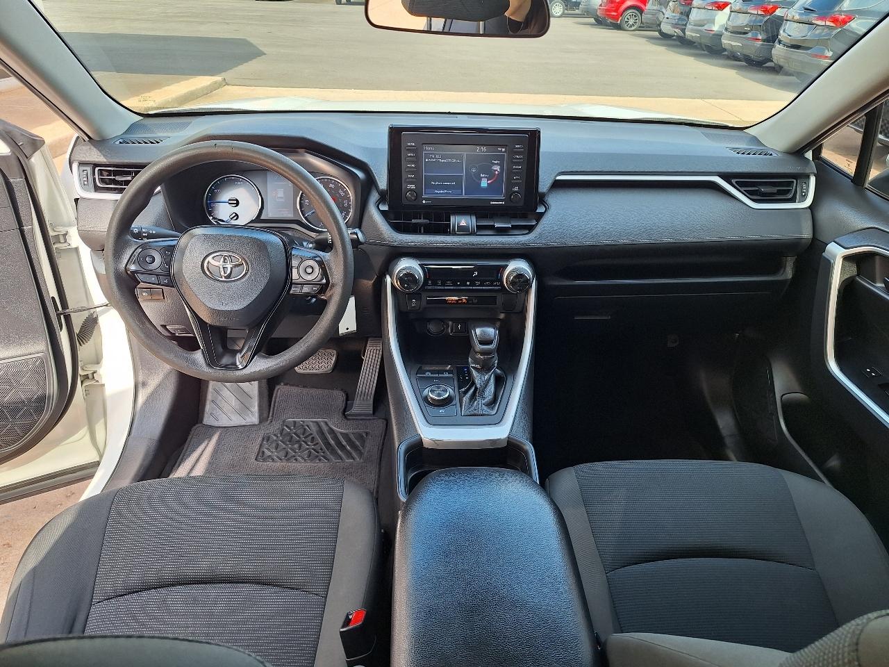 Toyota RAV4 Hybrid LE AWD (Natl) 2021