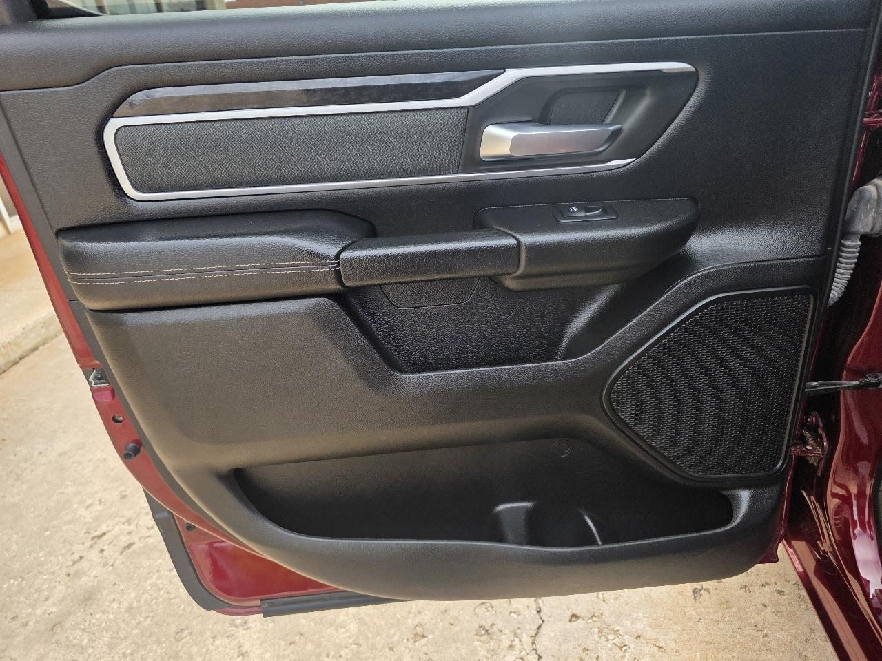 RAM 1500 Big Horn 4x2 Crew Cab 5'7" Box 2022