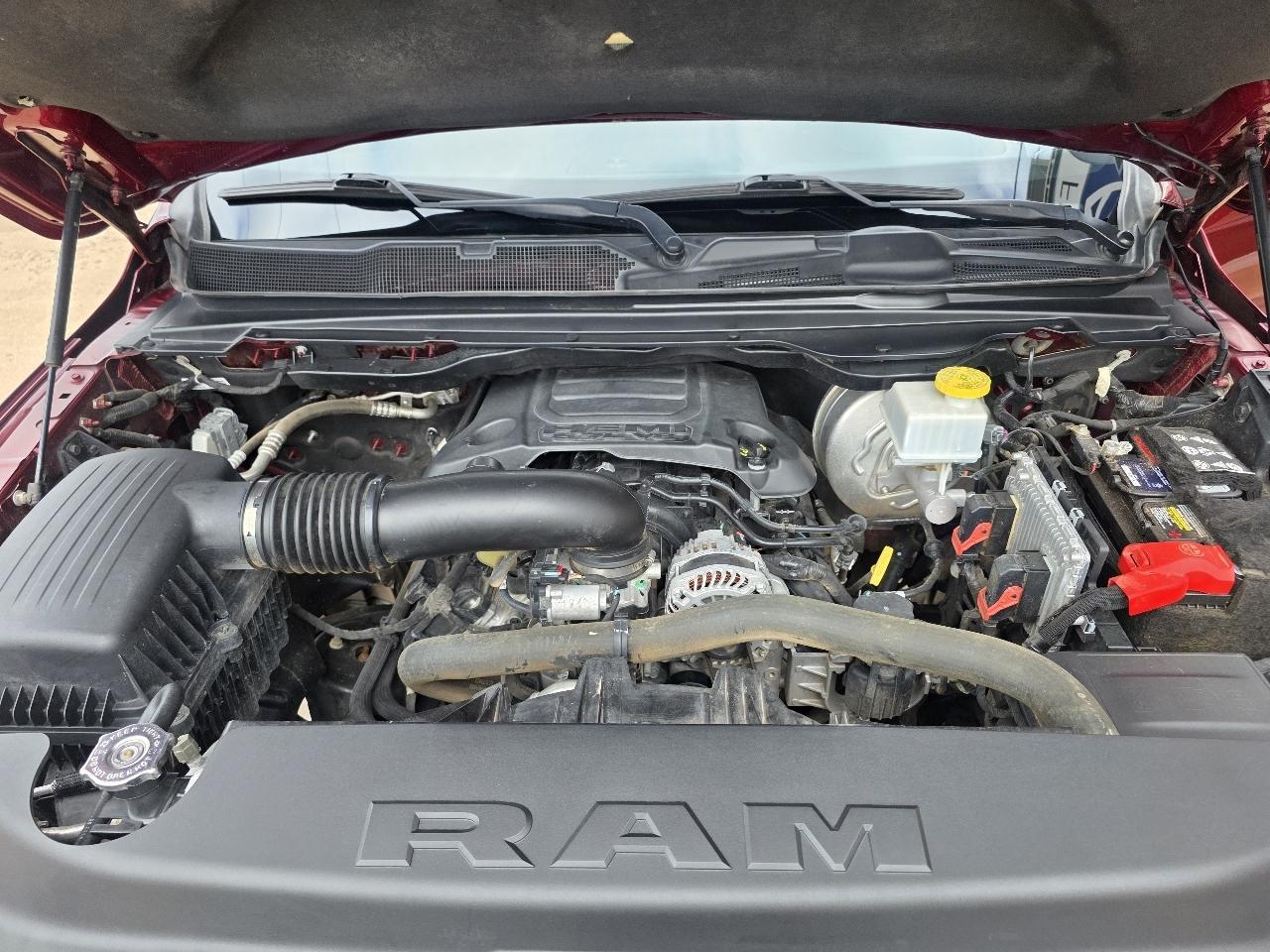 RAM 1500 Big Horn 4x2 Crew Cab 5'7" Box 2022