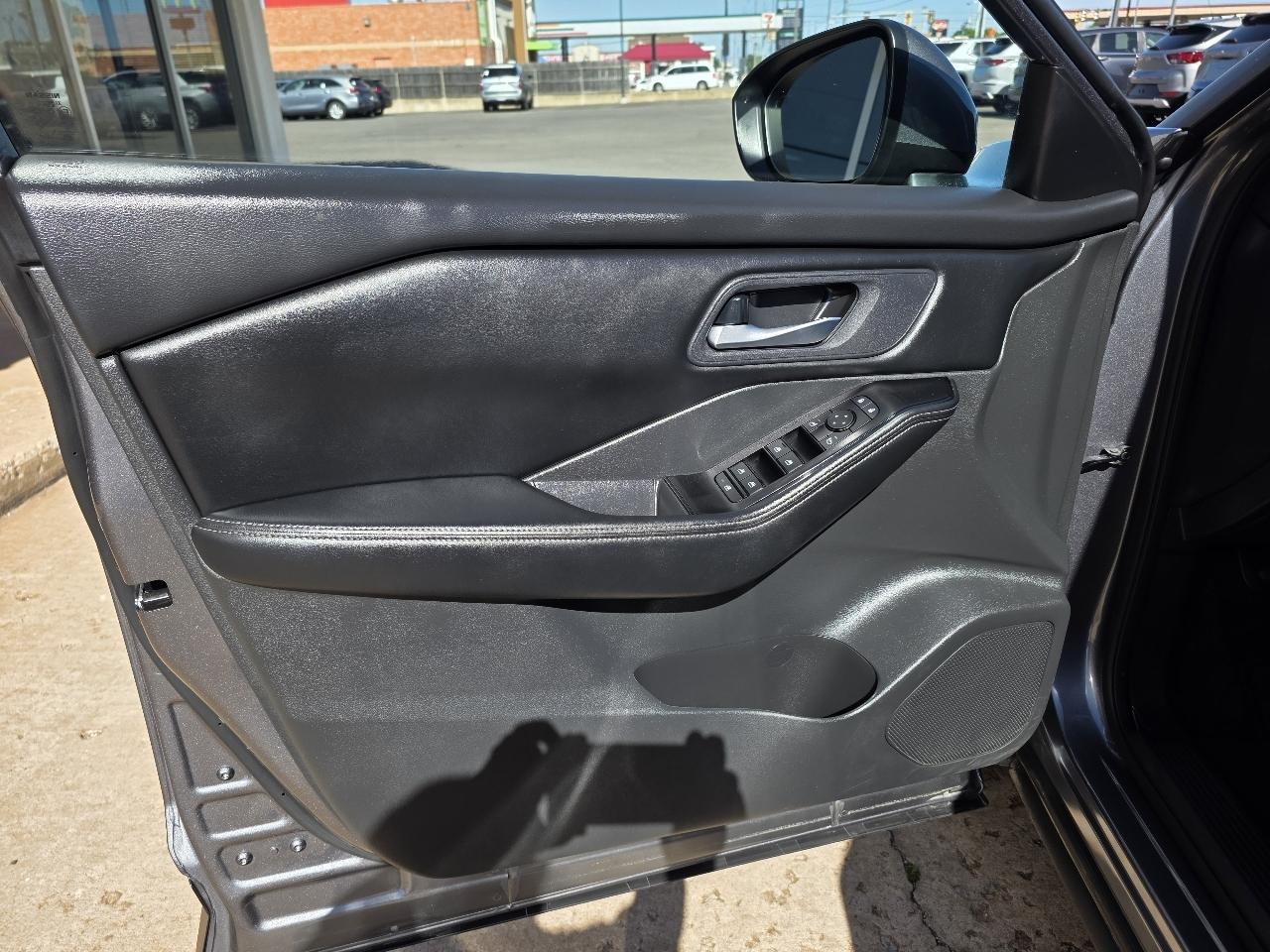 Nissan Rogue AWD SV 2025