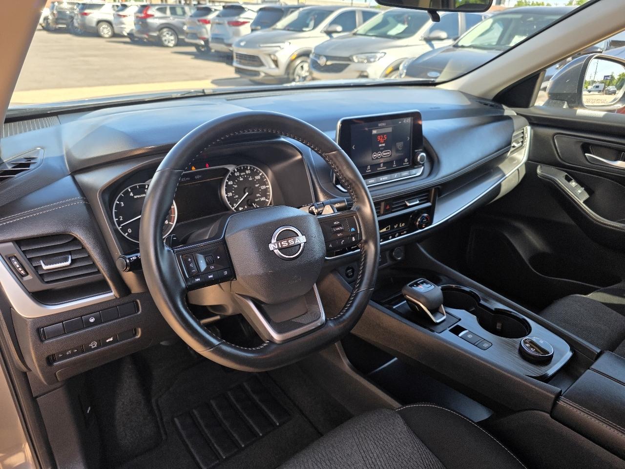 Nissan Rogue AWD SV 2025