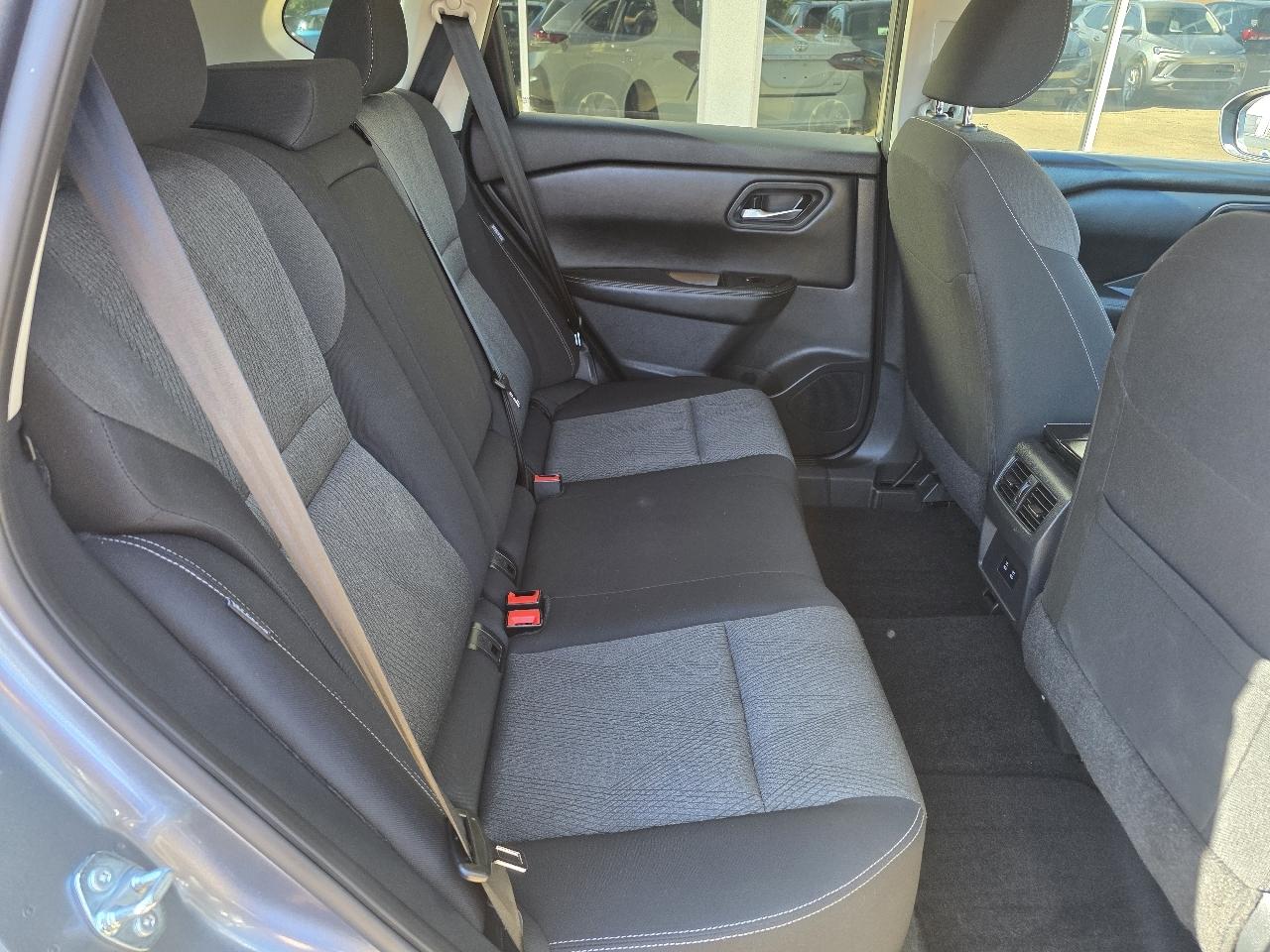 Nissan Rogue AWD SV 2025