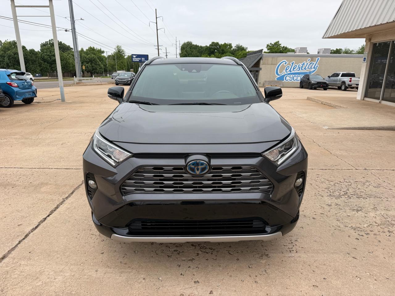 Toyota RAV4 Hybrid XSE AWD (Natl) 2020