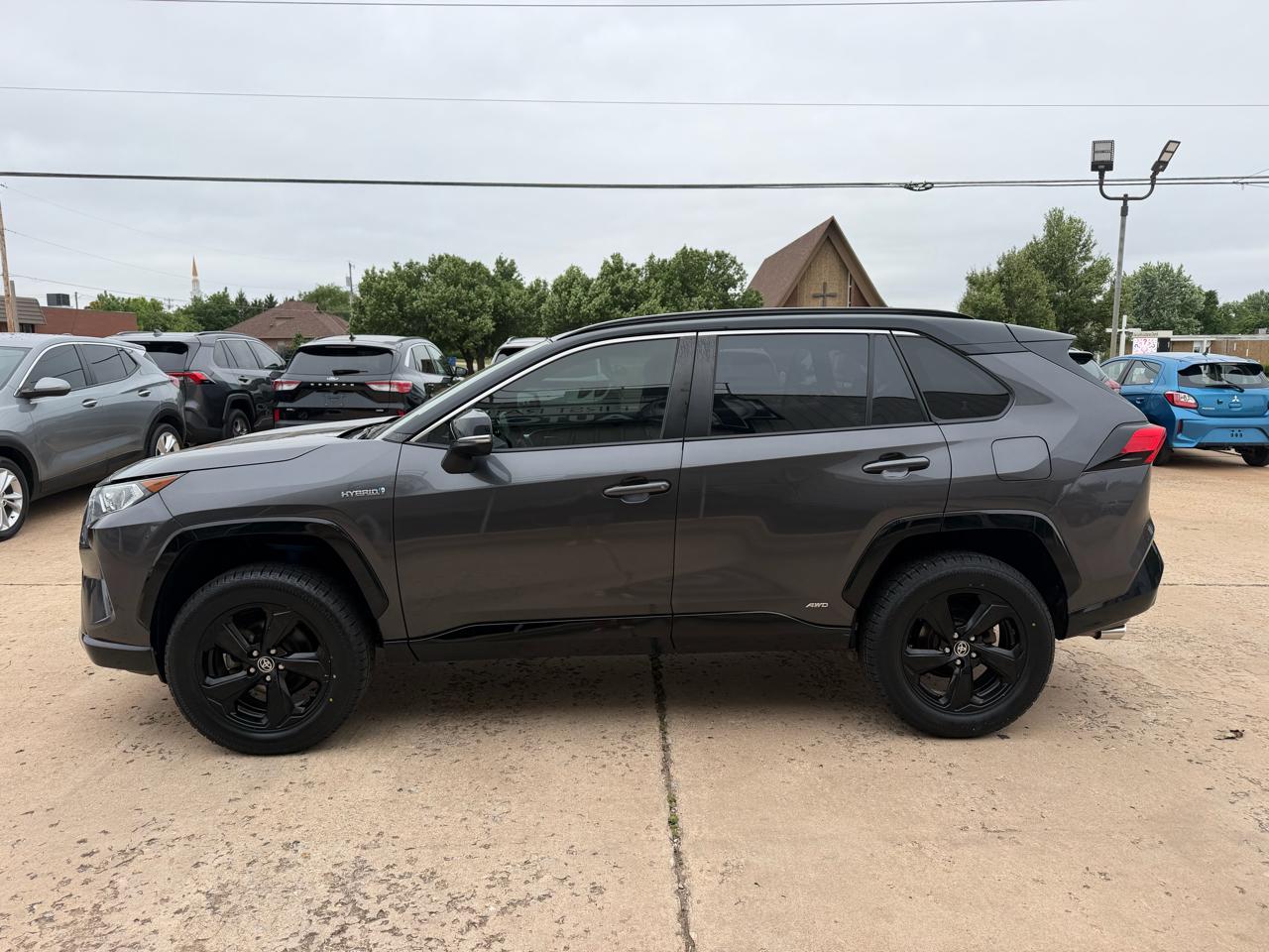 Toyota RAV4 Hybrid XSE AWD (Natl) 2020