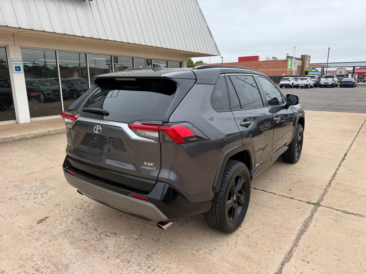 Toyota RAV4 Hybrid XSE AWD (Natl) 2020