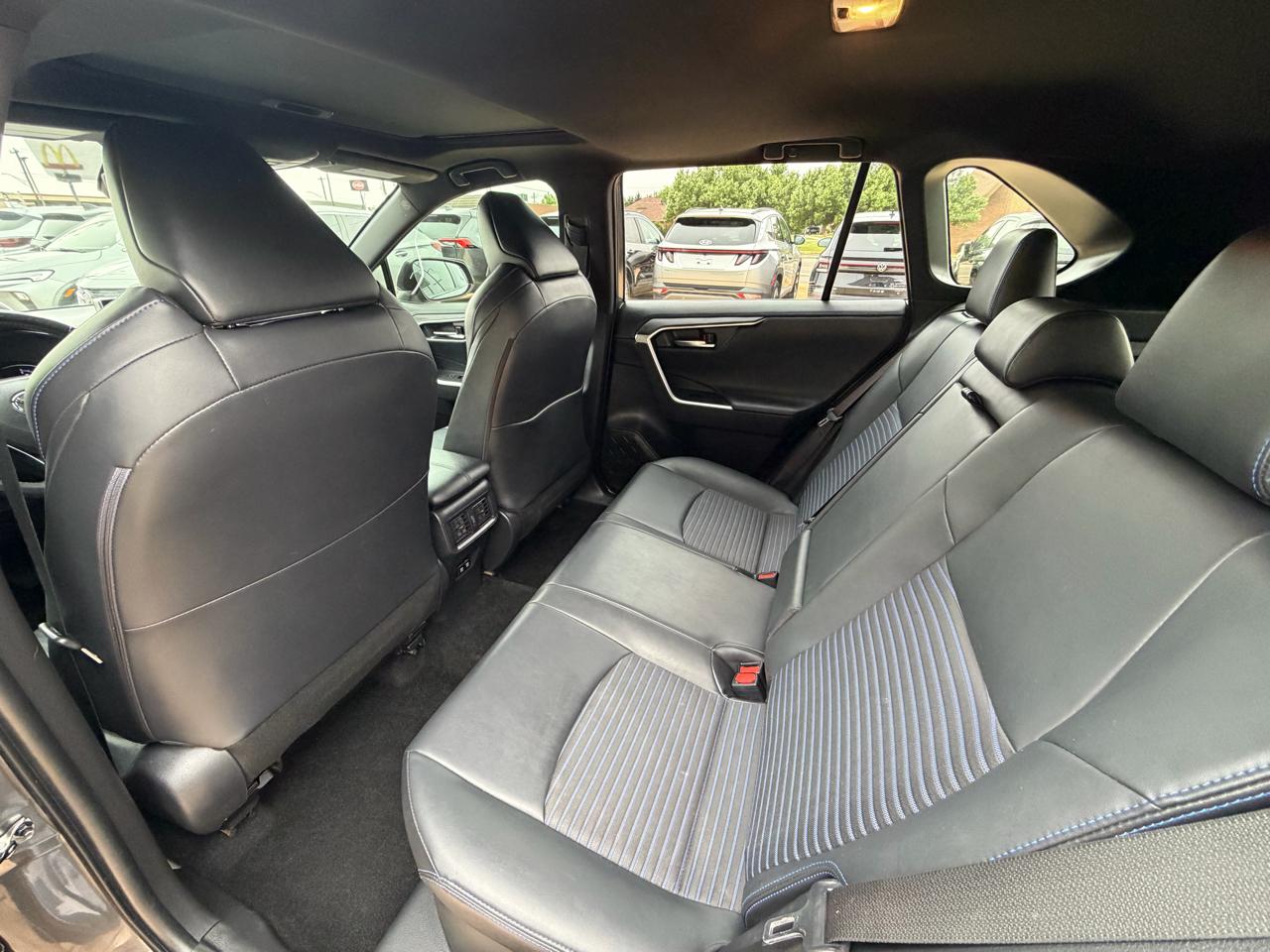 Toyota RAV4 Hybrid XSE AWD (Natl) 2020