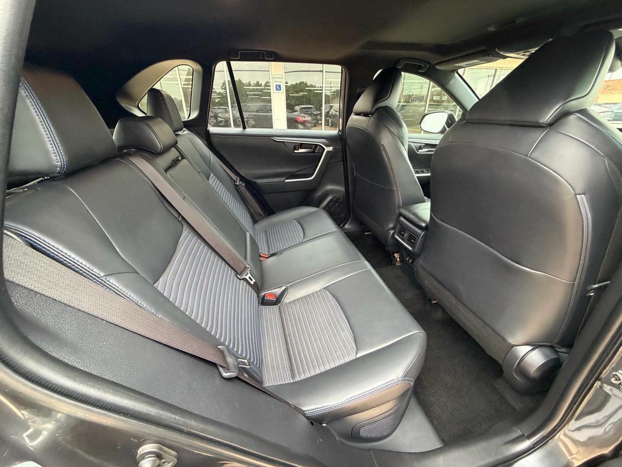 Toyota RAV4 Hybrid XSE AWD (Natl) 2020