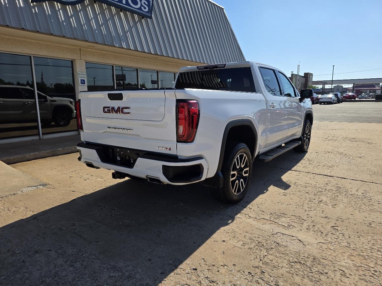 GMC Sierra 1500 4WD Crew Cab 147" AT4 2020