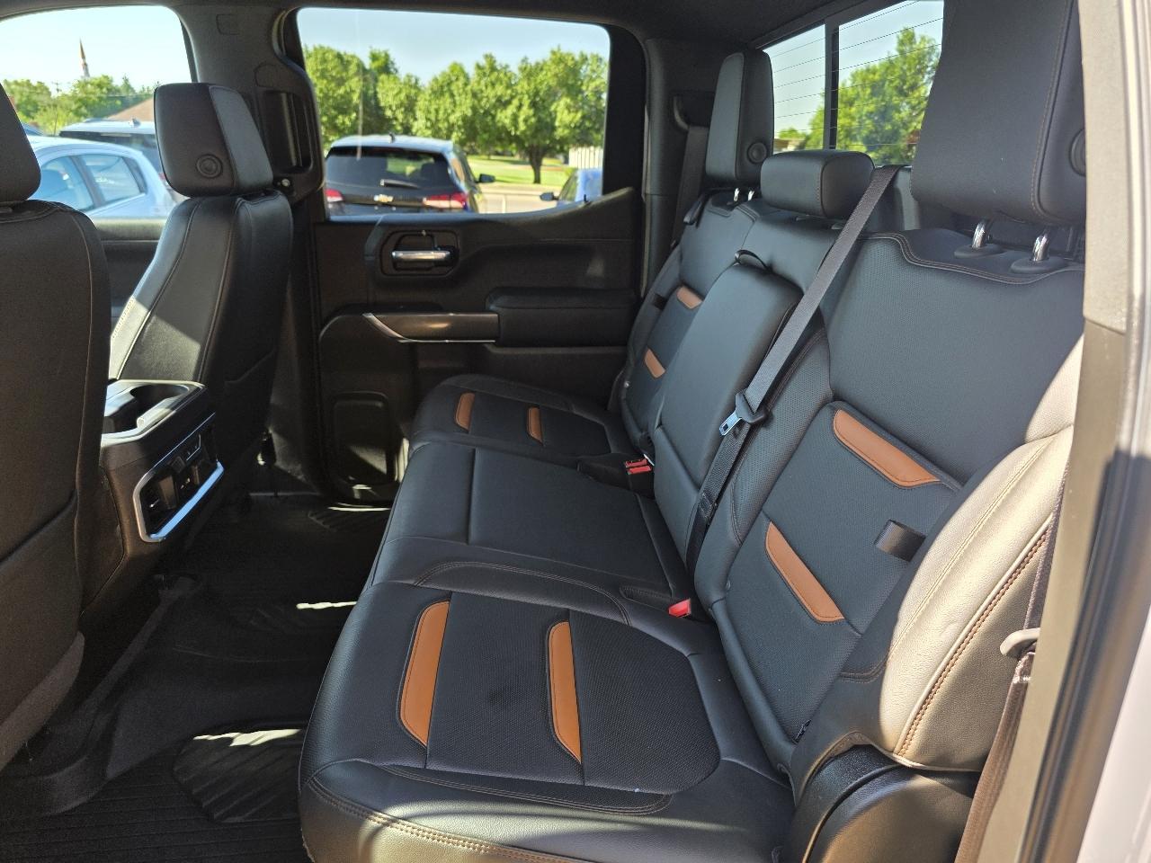 GMC Sierra 1500 4WD Crew Cab 147" AT4 2020