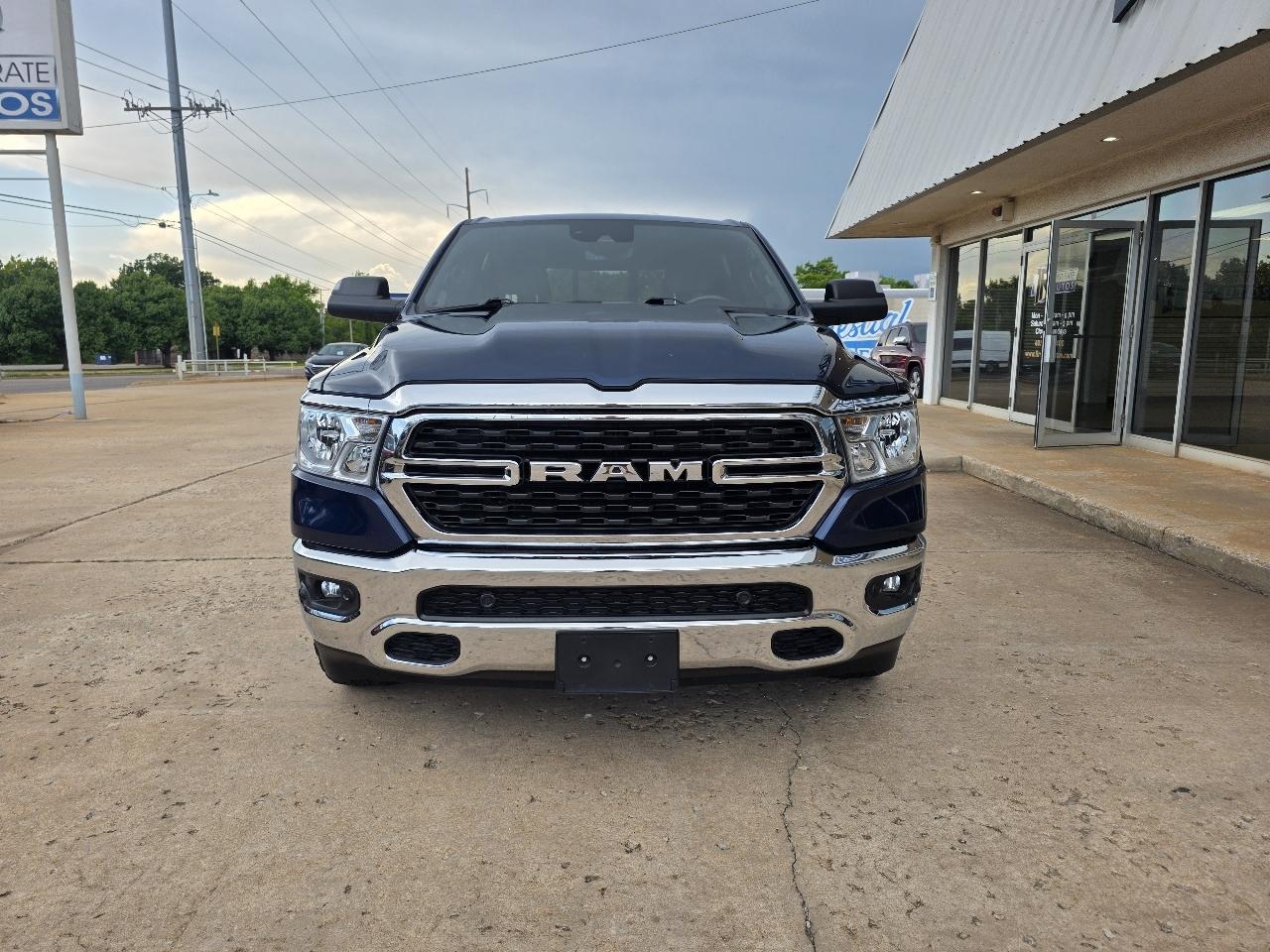RAM 1500 Big Horn 4x4 Crew Cab 5'7" Box 2024