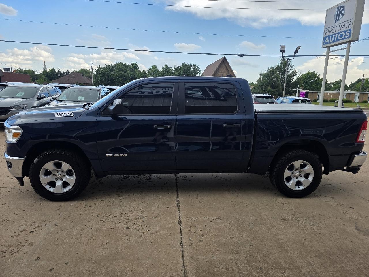 RAM 1500 Big Horn 4x4 Crew Cab 5'7" Box 2024