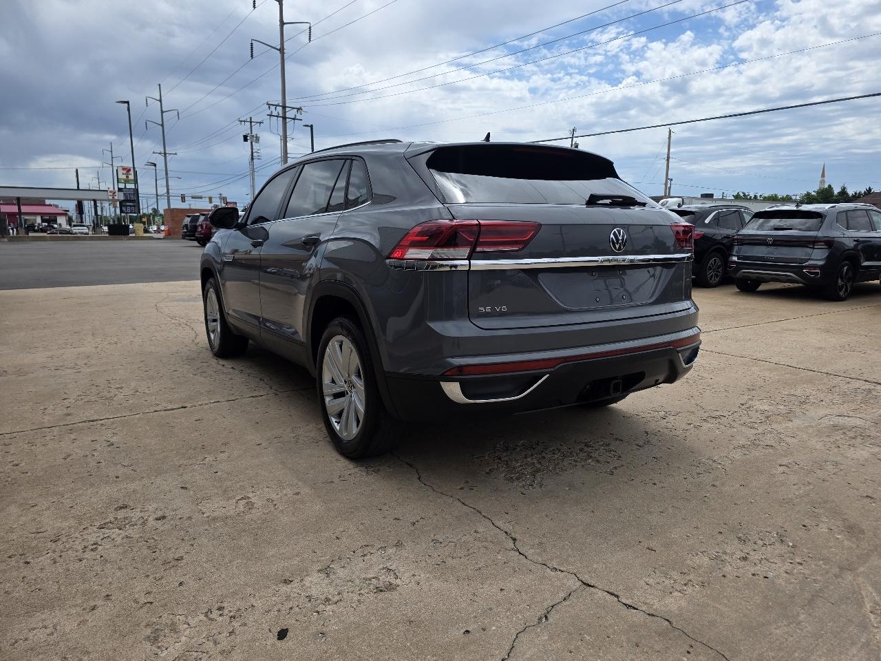 Volkswagen Atlas Cross Sport 3.6L V6 SE w/Technology FWD 2020