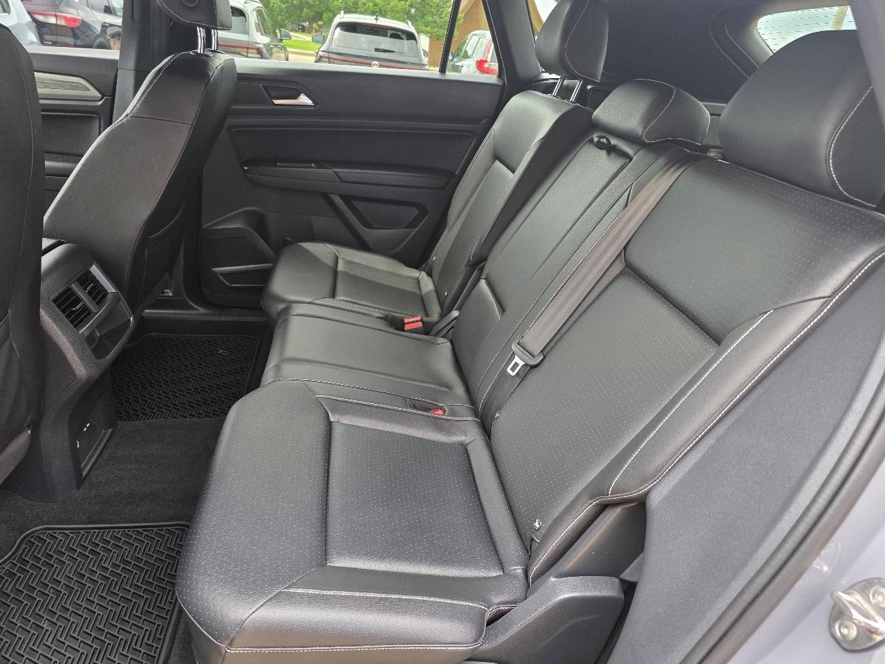 Volkswagen Atlas Cross Sport 3.6L V6 SE w/Technology FWD 2020